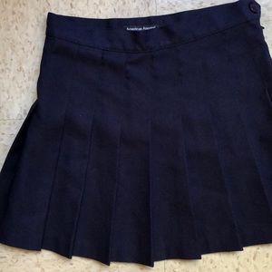 American Apparel Women’s navy blue tennis skirt